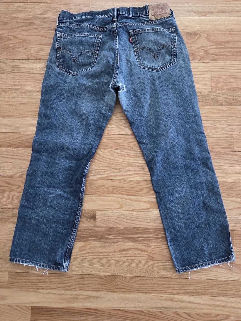 Levi's 559 Men's Blue Denim Jeans - Relaxed Straight Fit
